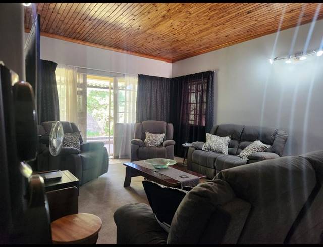 4 BEDROOM HOUSE FOR SALE IN MURRAYFIELD